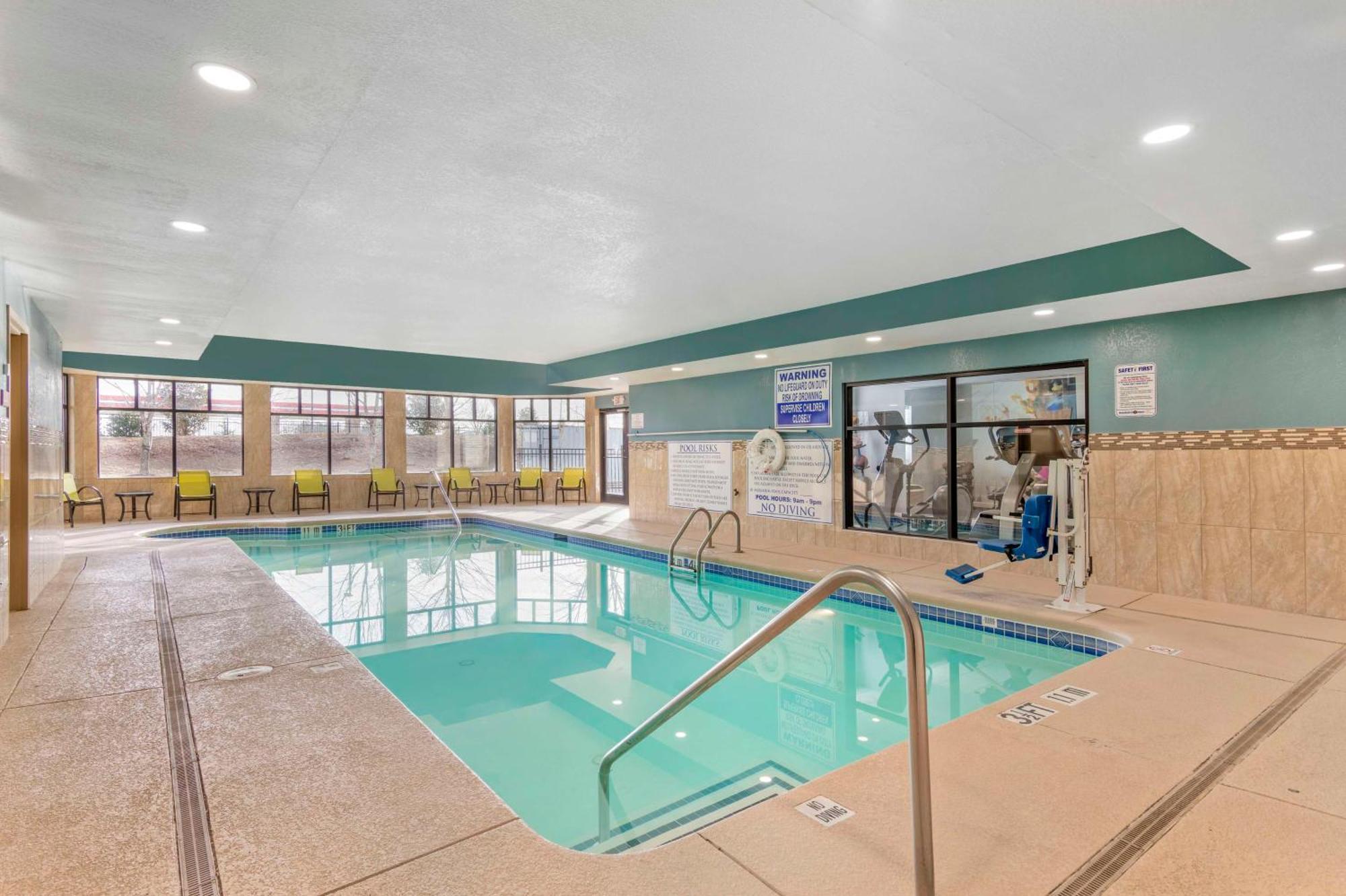 Hotel Western Atlanta Southwest 3*