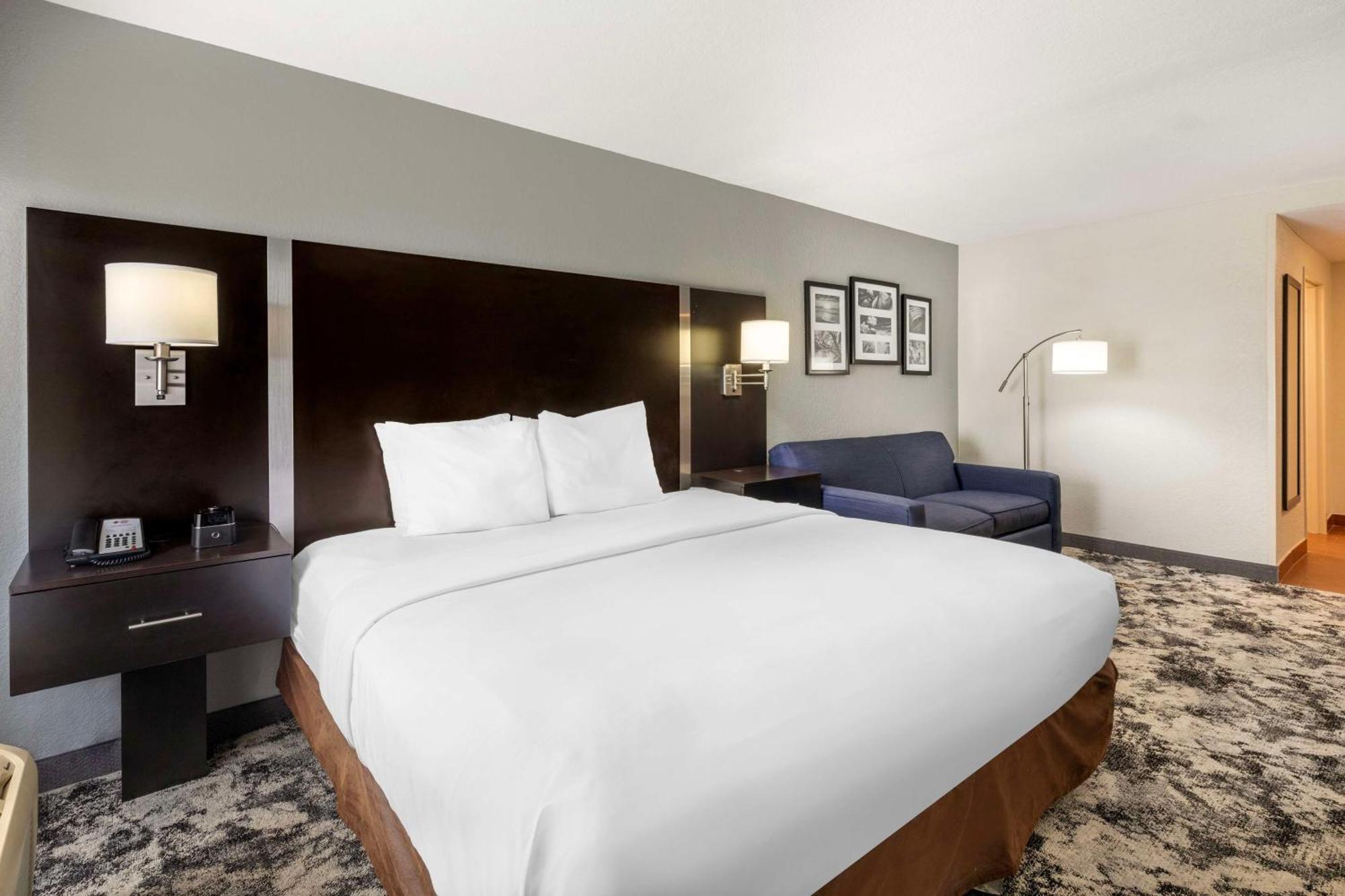 Hotel Western Atlanta Southwest 3*
